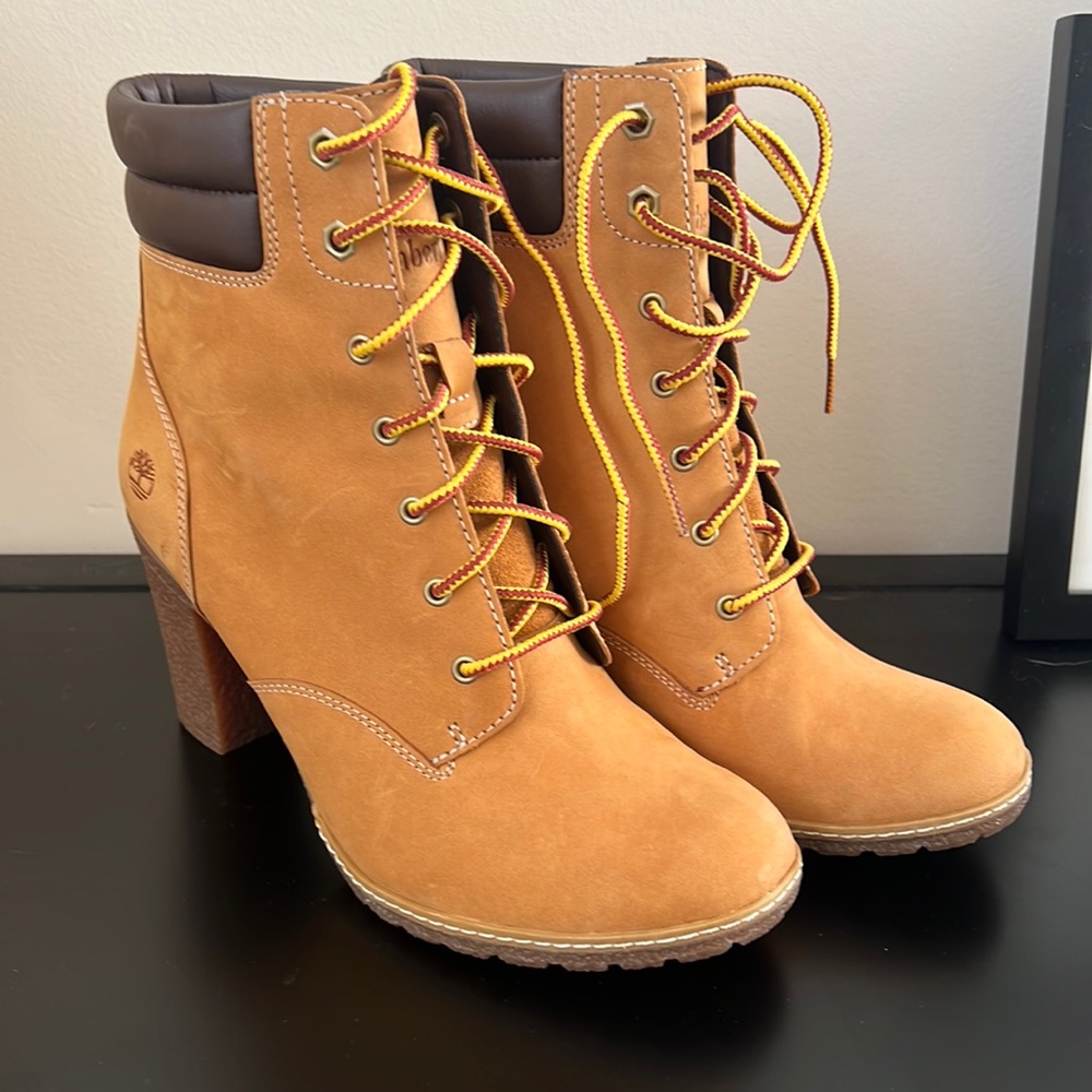 Timberland Heels- never worn- size 8 1/2